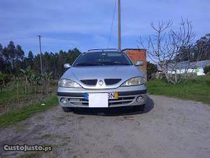 Renault Mégane  válvulas Novembro/01 - à venda -