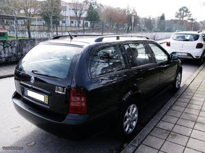 Skoda Octavia tdi 110cv ac tae ep Maio/03 - à venda -