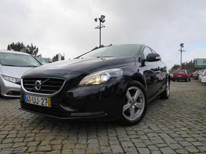 Volvo V D2 Momentum Junho/14 - à venda - Ligeiros