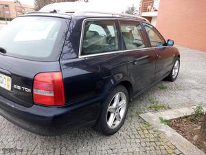 Audi A4 2.5 Tdi/troca/retoma Outubro/98 - à venda -