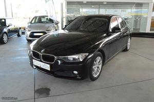 BMW 320 D Auto Line Luxury Abril/13 - à venda - Ligeiros