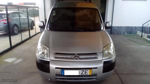 Citroën Berlingo 1.4 de 5 lugares Novembro/04 - à venda -
