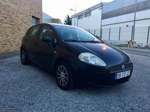 Fiat Grande Punto 1.3JTD 75cv Dezembro/06 - à venda -