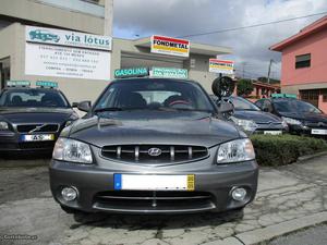 Hyundai Accent 1.3 GLS Maio/00 - à venda - Ligeiros