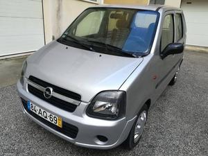 Opel Agila v impecável Outubro/05 - à venda -