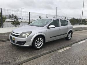 Opel Astra H Maio/04 - à venda - Ligeiros Passageiros,