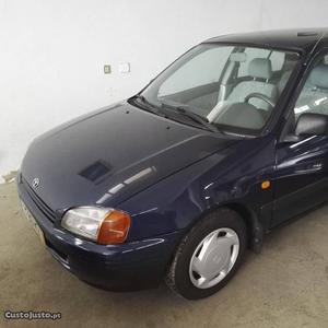 Toyota Starlet 5 Portas Dezembro/97 - à venda - Ligeiros