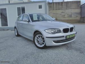 BMW 116 D SPORT Dezembro/10 - à venda - Ligeiros