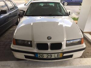 BMW i Compact Março/97 - à venda - Ligeiros