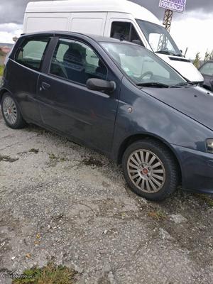 Fiat Punto 1.9 jtd,só 990EUR Setembro/00 - à venda -