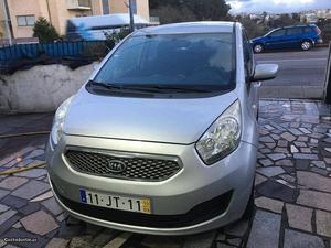 Kia Venga 1.4 i Setembro/10 - à venda - Ligeiros