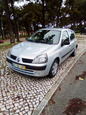 Renault Clio 1.2 AC  Março/03 - à venda - Ligeiros