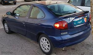 Renault Mégane coupe Fevereiro/99 - à venda - Ligeiros