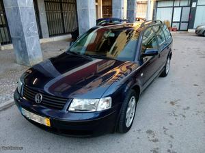 VW Passat 1.9 tdi 115 cavalos Abril/99 - à venda - Ligeiros