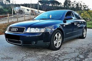 Audi A4 1.9 TDI Fevereiro/01 - à venda - Ligeiros