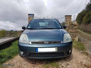 Ford Fiesta 1.4 TDCI/150 mil kms Novembro/03 - à venda -