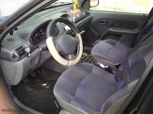 Renault Clio 1.2 Agosto/98 - à venda - Ligeiros