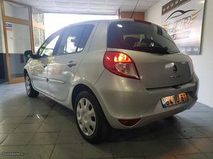 Renault clio 1.5 dci 5 lugares aceito retoma Março/10 - à