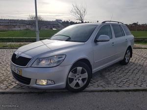 Skoda Octavia Break 1.6 TDI 105cv Abril/10 - à venda -