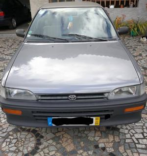 Toyota Corolla e90 sedan xl Setembro/90 - à venda -