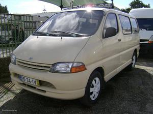 Toyota HiAce Mista de 9 Lugares Setembro/97 - à venda -
