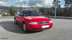 Audi A4 1.6 Setembro/95 - à venda - Ligeiros Passageiros,