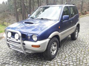 Nissan Terrano 2.7 TDI 125cv. Junho/96 - à venda - Pick-up/