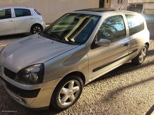 Renault Clio 1.2 extreme Maio/02 - à venda - Ligeiros