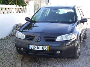 Renault Mégane 1.5 dci Maio/05 - à venda - Ligeiros