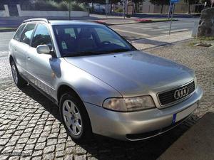 Audi A4 Avant 1.6 Novembro/97 - à venda - Ligeiros