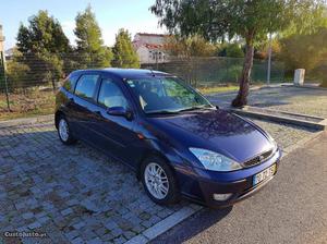 Ford Focus v Trend Março/02 - à venda - Ligeiros