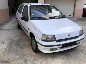 Renault Clio 1.2 Fidji Junho/93 - à venda - Ligeiros