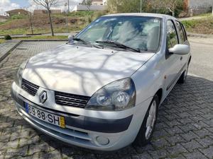 Renault Clio 1.5 dCi Expression Setembro/01 - à venda -