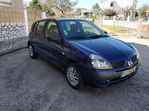 Renault Clio 1.5Dci Confort AC Junho/03 - à venda -