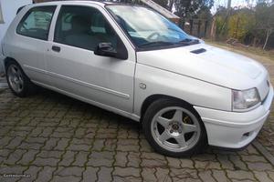 Renault Clio v Dezembro/95 - à venda - Ligeiros