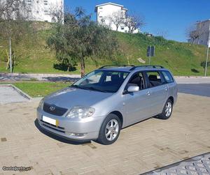 Toyota Corolla 1.4 VVTi Abril/03 - à venda - Ligeiros