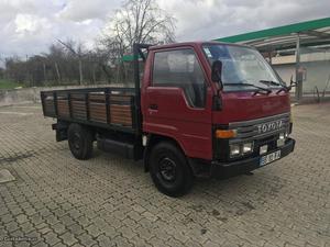 Toyota Dyna carrnha Setembro/95 - à venda - Comerciais /