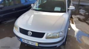 VW Passat Nacional Fevereiro/99 - à venda - Ligeiros
