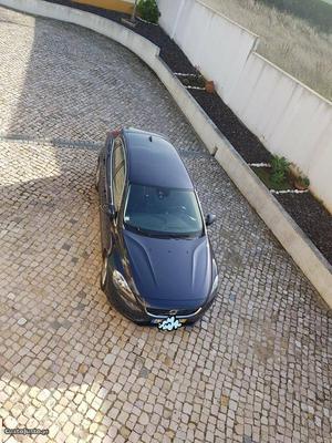 Volvo V40 D4 Maio/15 - à venda - Ligeiros Passageiros,