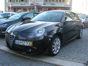 Alfa Romeo Giulietta 1.6 JTD Distinctive Maio/12 - à venda