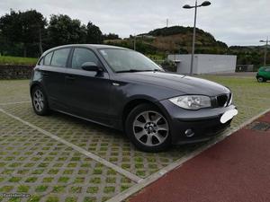 BMW 116 com km Junho/16 - à venda - Ligeiros