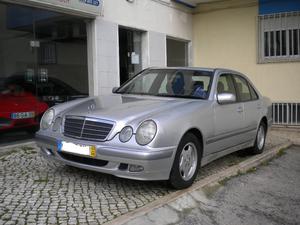  Mercedes-Benz Classe E 220 CDi Classic (143cv) (4p)