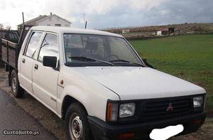 Mitsubishi L200 lx2 5 luagres Dezembro/95 - à venda -