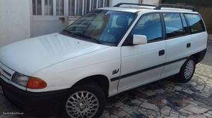 Opel Astra Caravan 1.4 Agosto/93 - à venda - Ligeiros