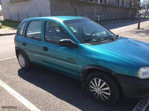 Opel Corsa 1.2 impecável Novembro/94 - à venda - Ligeiros