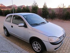 Opel Corsa 1.7 DTI Fevereiro/01 - à venda - Ligeiros