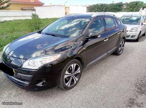 Renault Mégane Dezembro/11 - à venda - Ligeiros