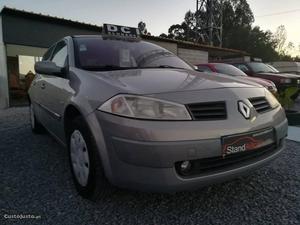 Renault Mégane muito estimado Fevereiro/03 - à venda -