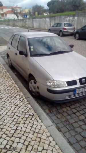 Seat Ibiza 1.0 muito económico Janeiro/01 - à venda -