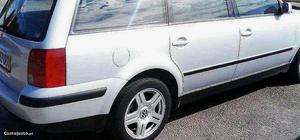 VW Passat Apenas km Março/00 - à venda - Ligeiros